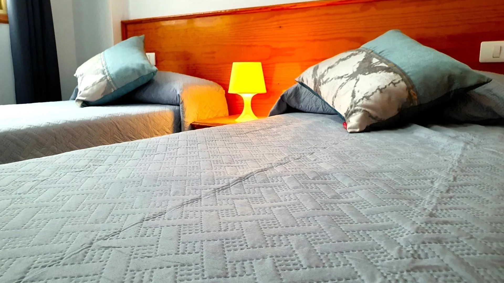 Seaside Whale Apartments Wifi 2I 阿布里斯 0*,  西班牙