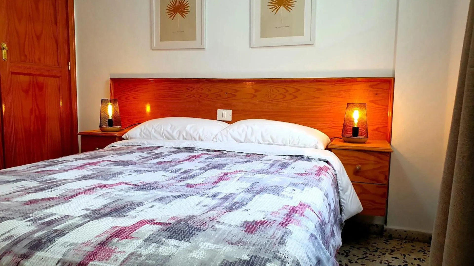 Seaside Whale Apartments Wifi 2I 阿布里斯