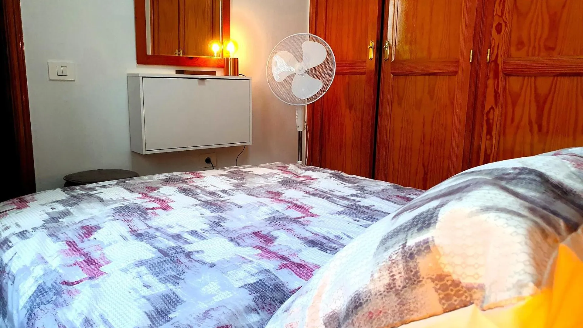 Seaside Whale Apartments Wifi 2I 阿布里斯